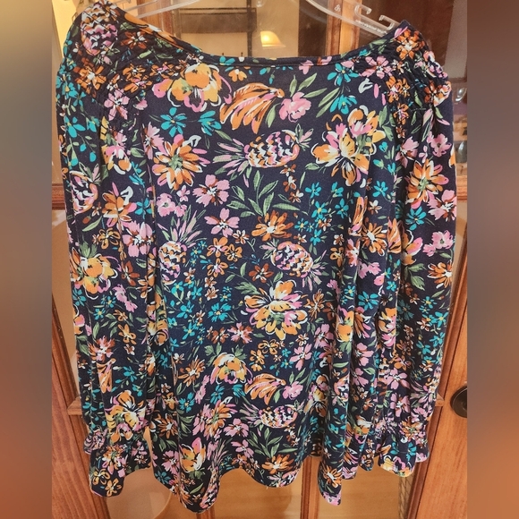 Floral Women's Top Crown And Ivy - Picture 2 of 5